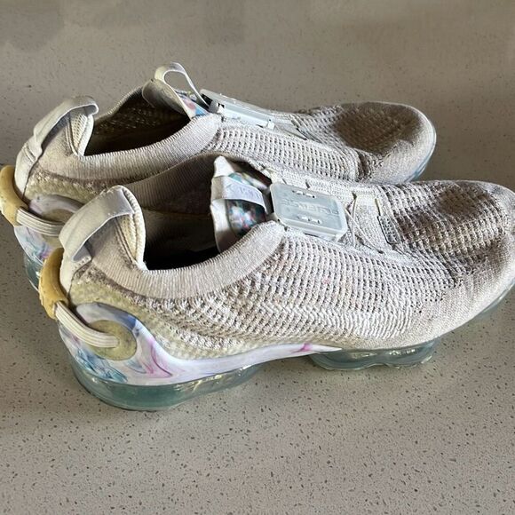 Nike Air VaporMax 2020 Flyknit Summit White Mens 9.5 - Picture 1 of 8